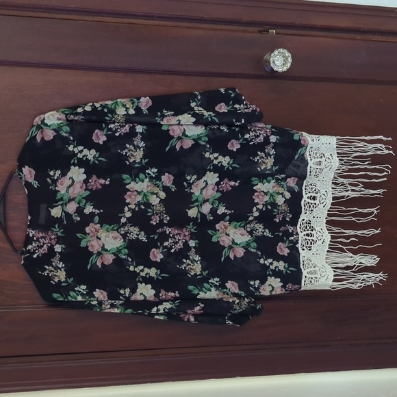 Rachel & Chloe Navy Floral Fringe Open Bohemian Festival Shawl Size Small - Picture 7 of 9